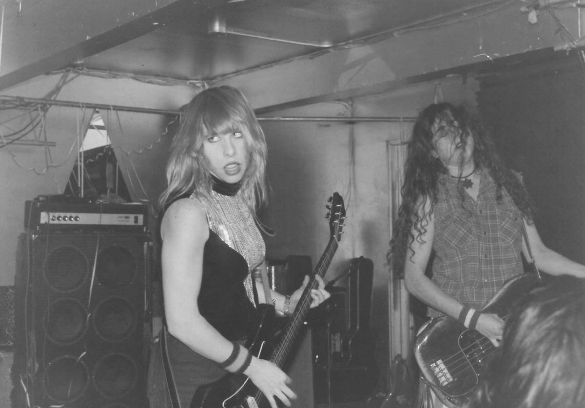 "PRETTY UGLY" - LUNACHICKS LUNACHICKS BOB CANTU