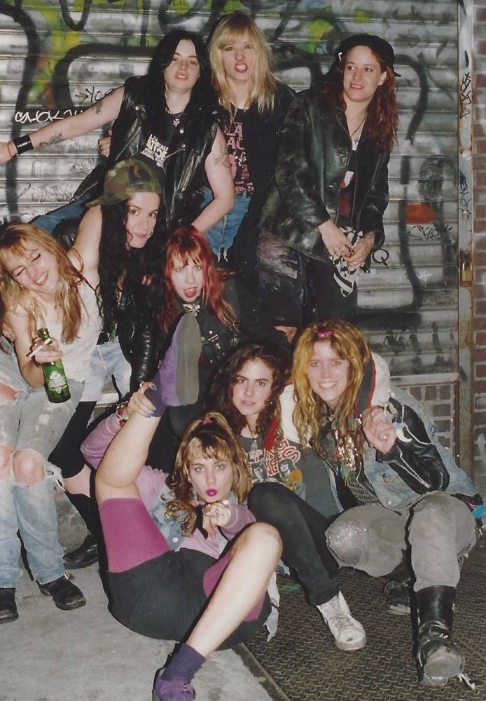 "PRETTY UGLY" - LUNACHICKS LUNACHICKS with L7 ANDREA KUSTEN