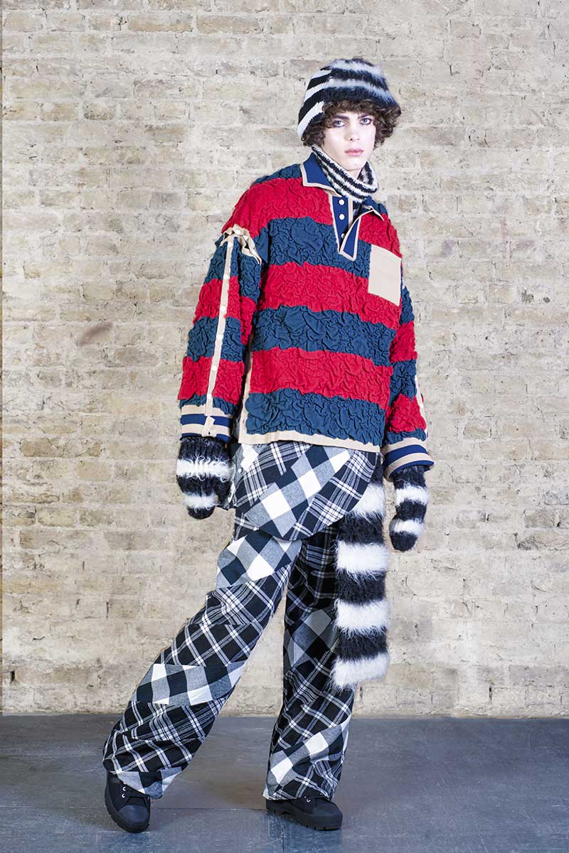 Ka Wa Key AW21 - look #13. Reserved magazine.