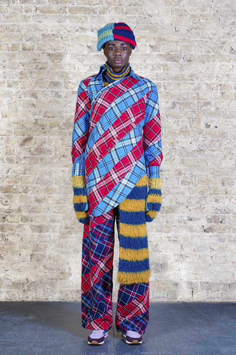 Ka Wa Key AW21 - look #24. Reserved magazine.