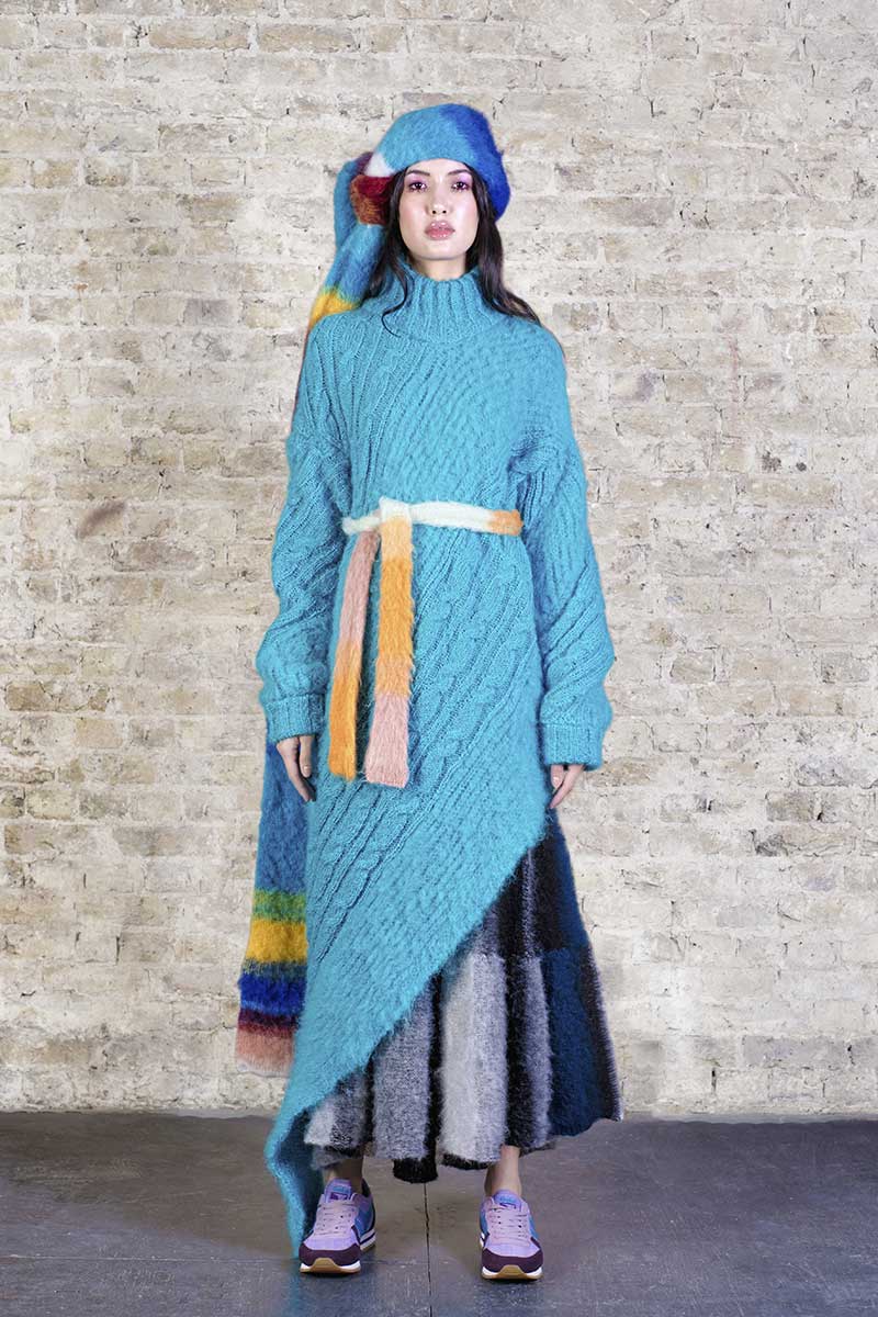 Ka Wa Key AW21 - look #25. Reserved magazine.