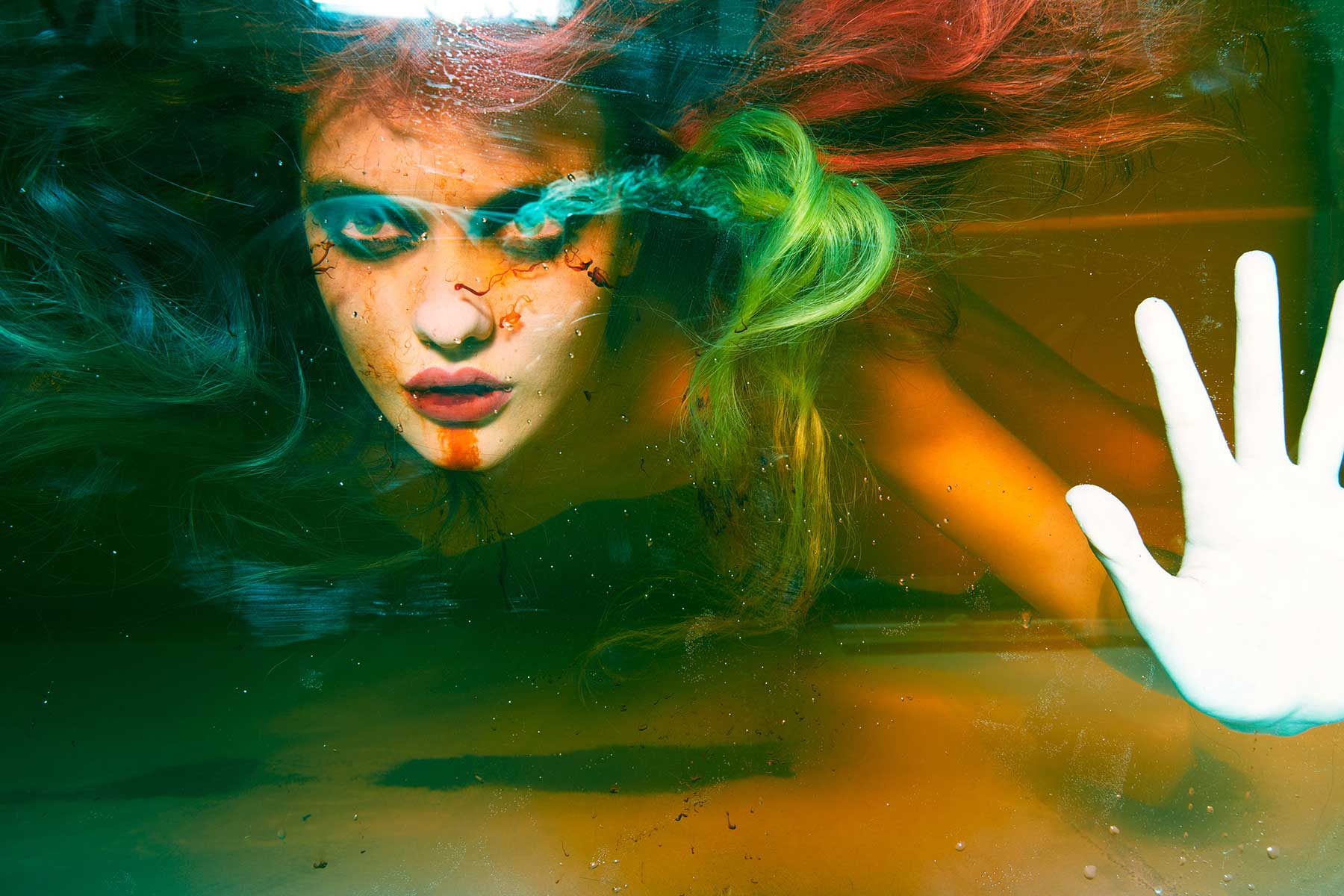 GregKadel Underwater Reserved Magazine SPREAD6F