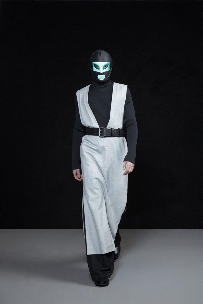 Walter Van Beirendonck Autumn/Winter 2022-23 men's collection. Look 13. Reserved magazine.