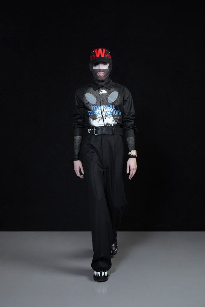 Walter Van Beirendonck Autumn/Winter 2022-23 men's collection. Look 36. Reserved magazine.