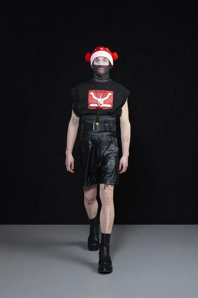 Walter Van Beirendonck Autumn/Winter 2022-23 men's collection. Look 38. Reserved magazine.