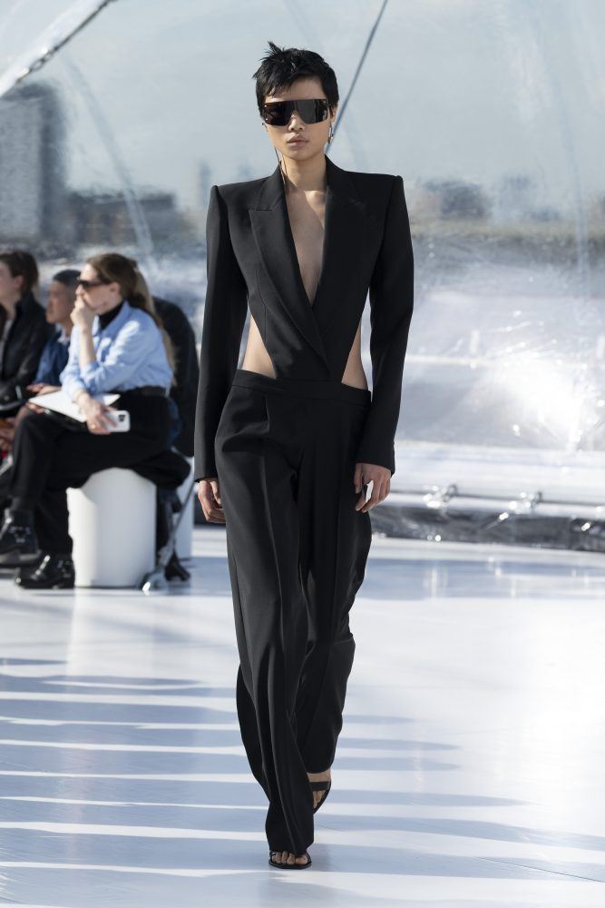 5 hot style picks for summer: get set for the holidays with low-key fashion  from Alexander McQueen, Maison Michel and Gucci, riffing on Jacquemus' spring  2023 show in Le Bourget, Paris