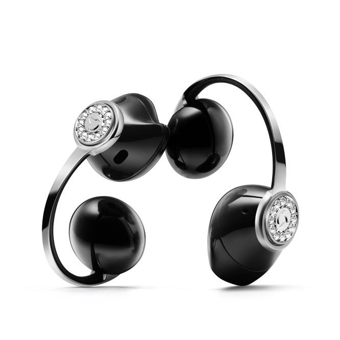 close up CAS&Kera debuts earKron diamond and platinum ear-cuffs