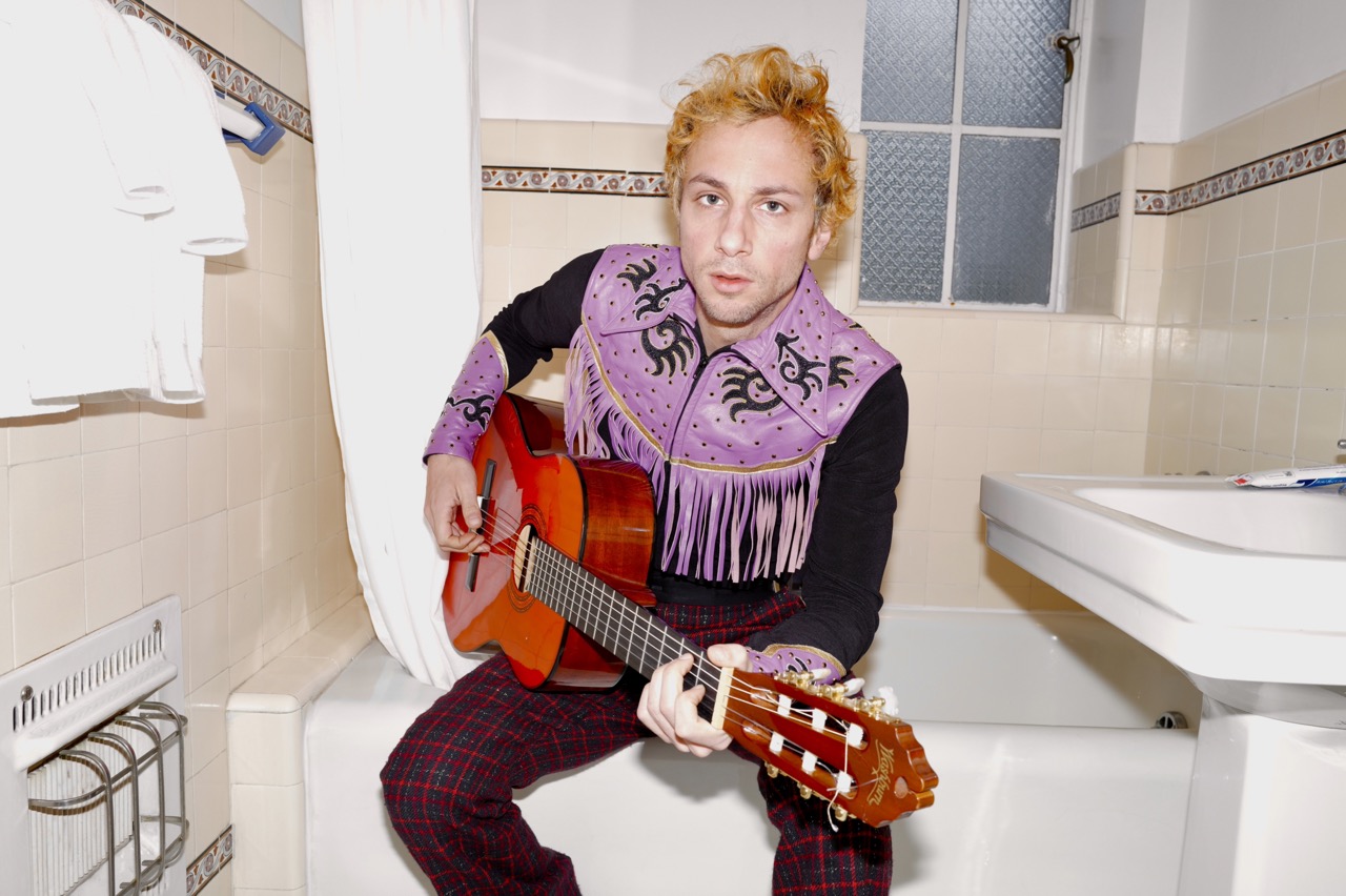 Marlon Magnée Reserved Magazine Marlon Magnee Photographed by Kevin Hayeland at the chateau marmont bathroom sitting