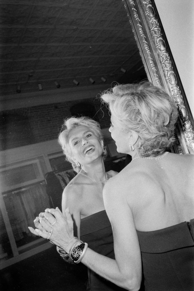 Reserved Magazine heist11 Large