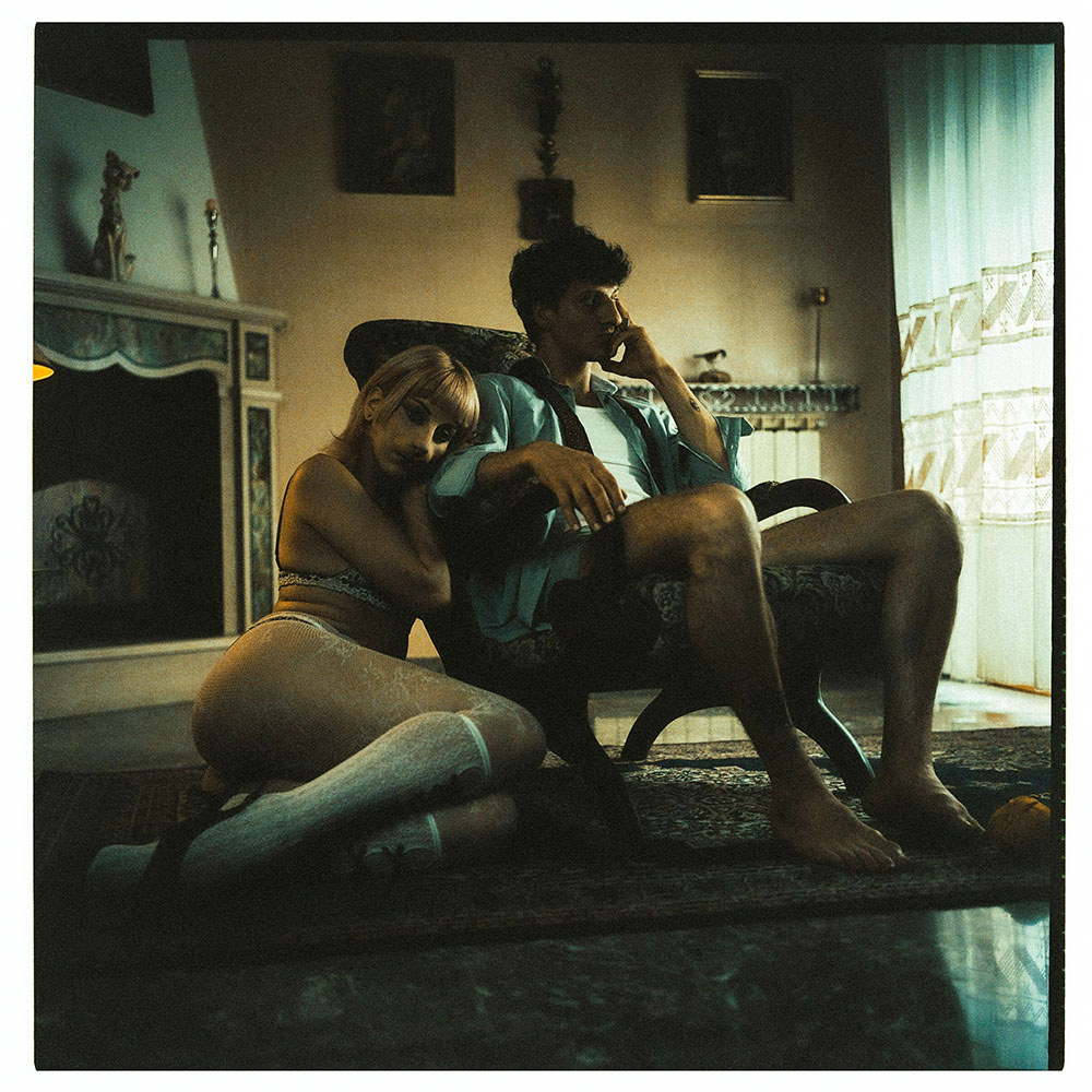 A TELEPATHIC CONVERSATION BETWEEN A KITTEN AND HER MASTER Reserved Magazine Daniele Paloni Lilia Maria Carlone BJ Panda Bear 2