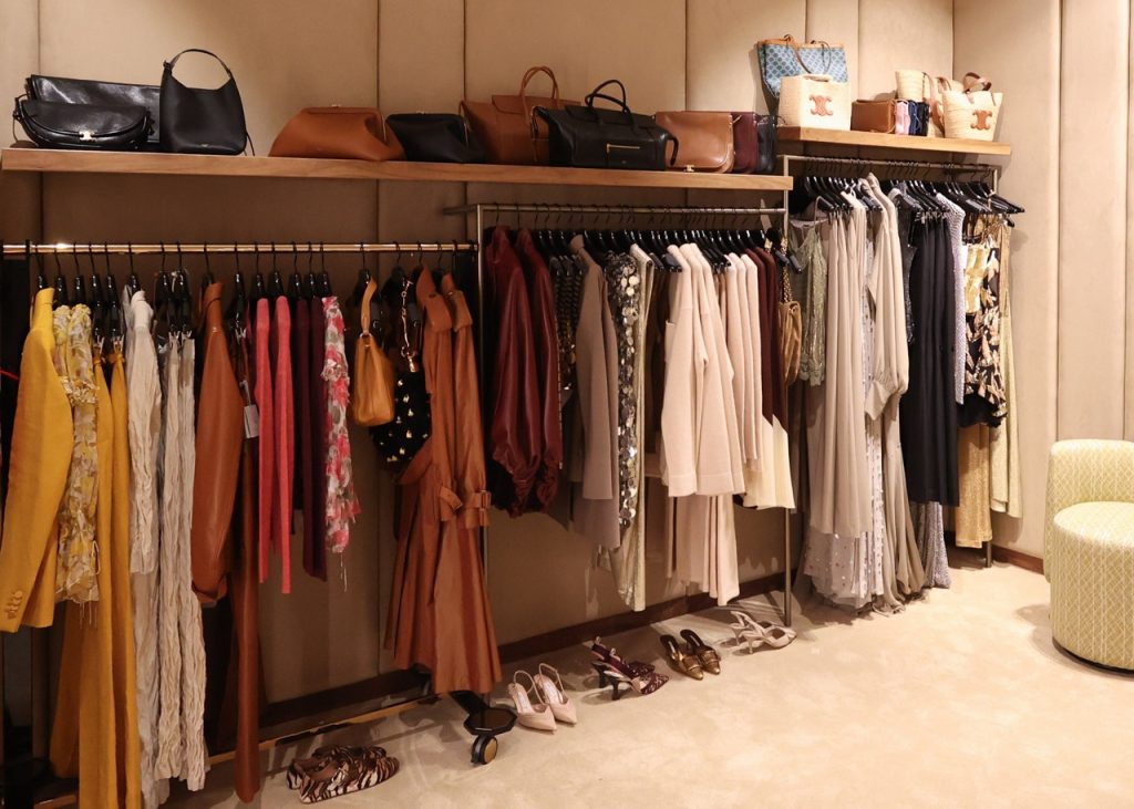 CATHERINE BLOOM FOR NORDSTROM Lauches with an intimate cocktail Nordstrom catherine bloom closet