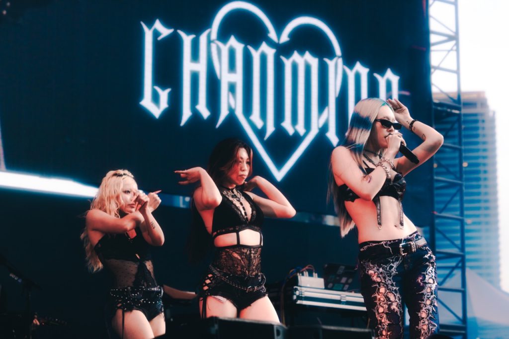 Zipangu takes on LA Chanmina performing at Zipangu. Photographed by Saul Salazar. with dancers