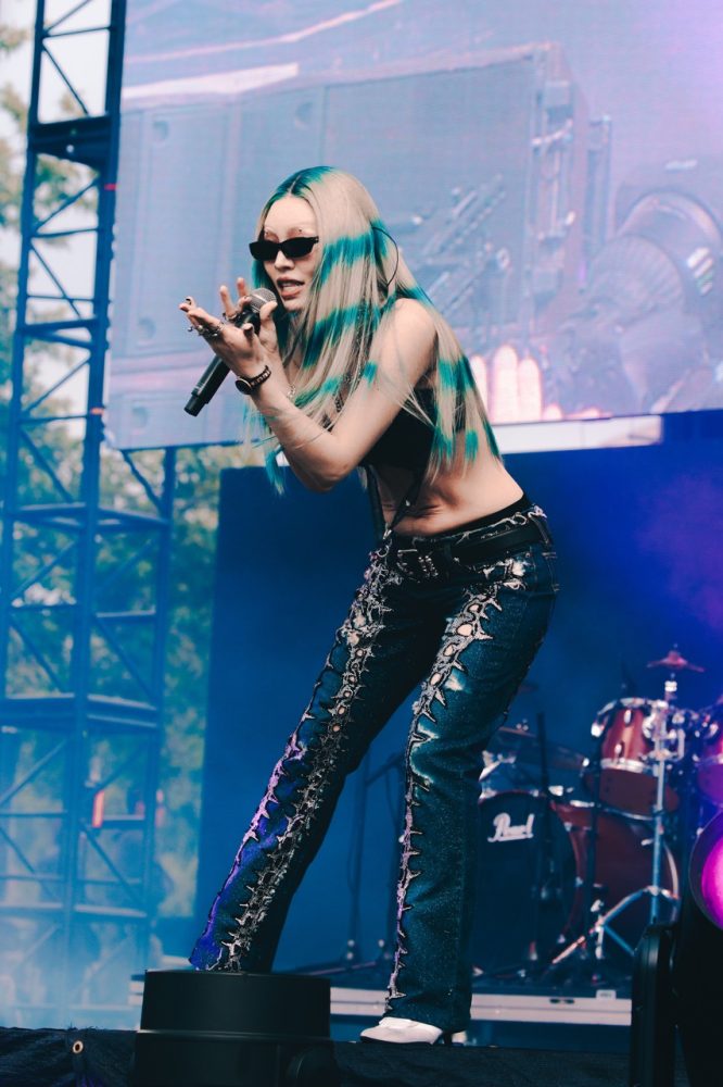 Zipangu takes on LA Chanmina performing at Zipangu. Photographed by Saul Salazar. roxk star